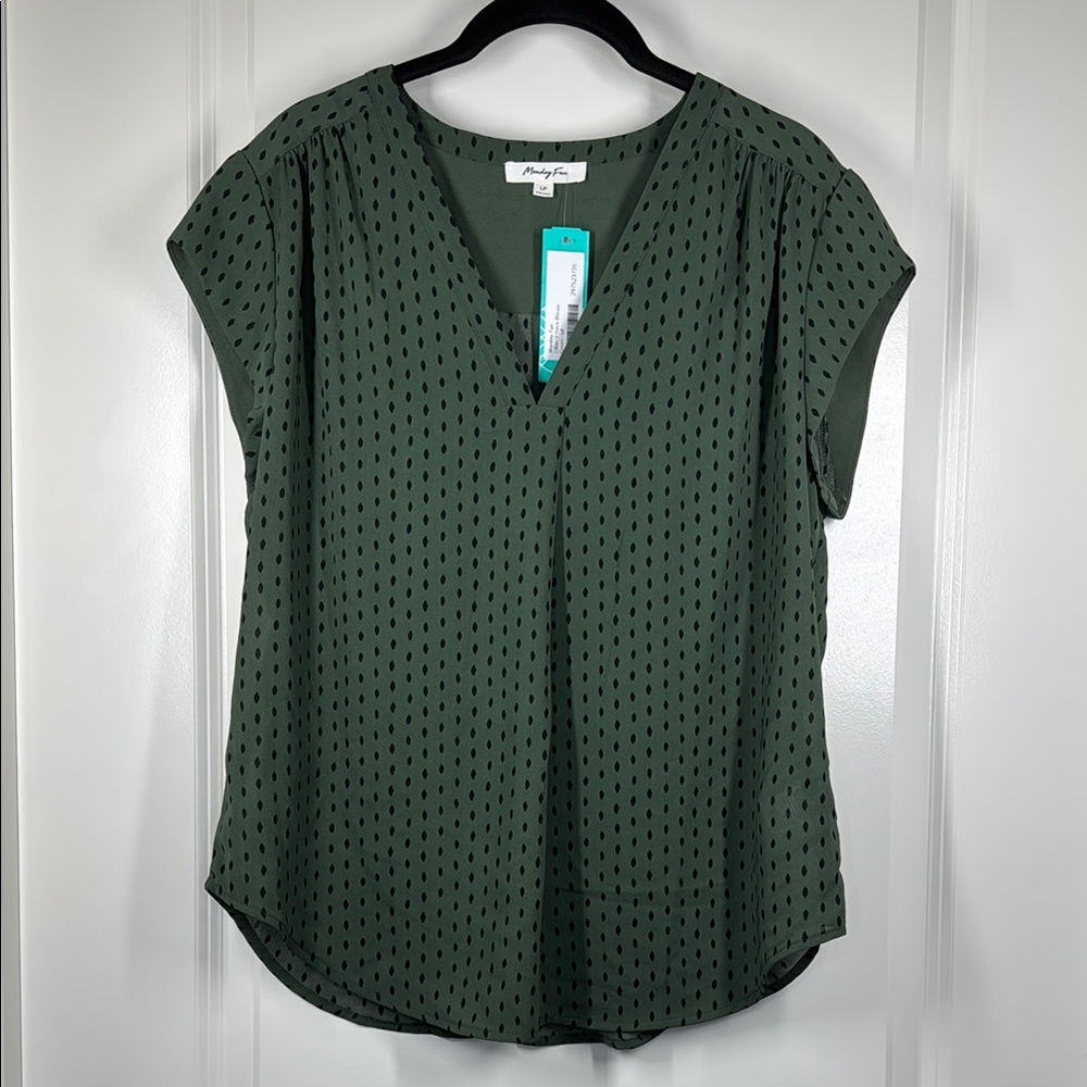 Monday Fun Lillian Green Dolman Sleeve V-Neck Blouse Relaxed Fit